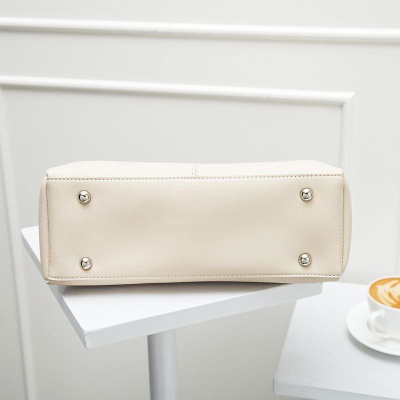 Elegant Women’s Leather Handbag
