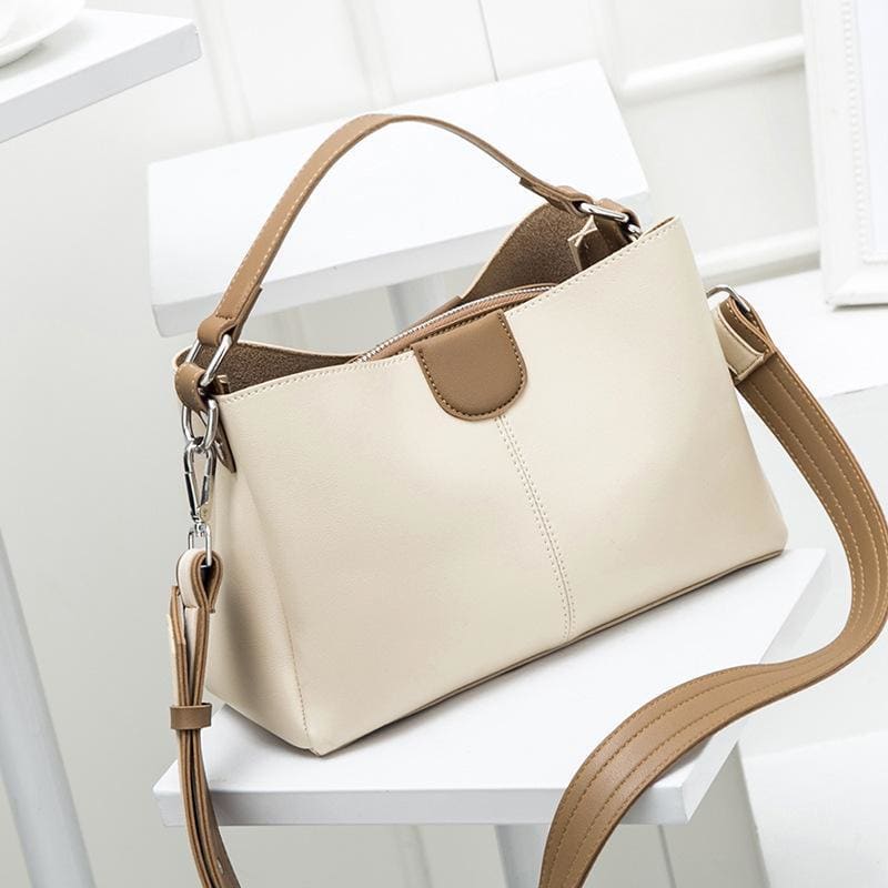 Elegant Women’s Leather Handbag